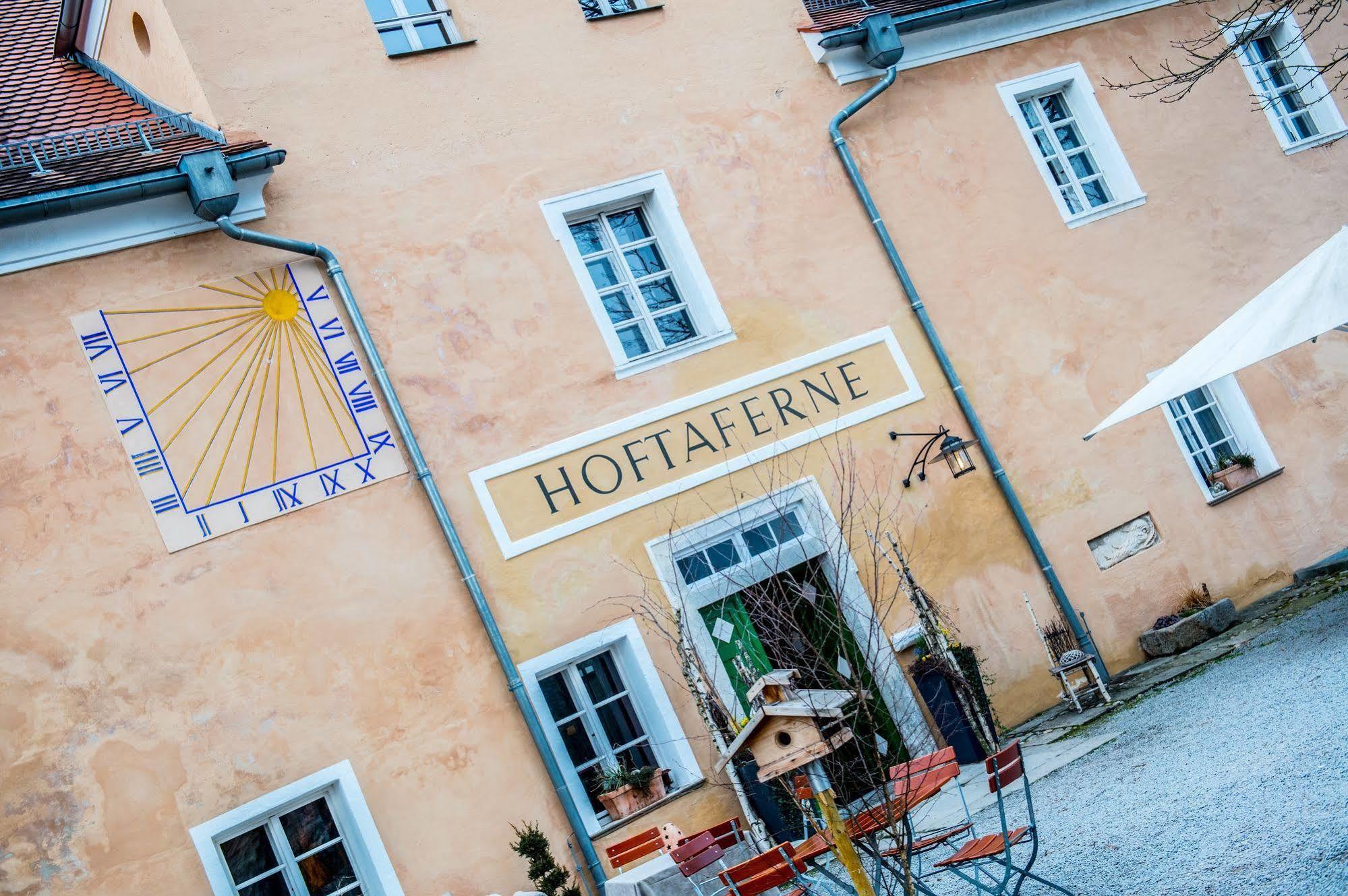 Hotel Schloss Neuburg - Hoftaferne Neuburg am Inn المظهر الخارجي الصورة